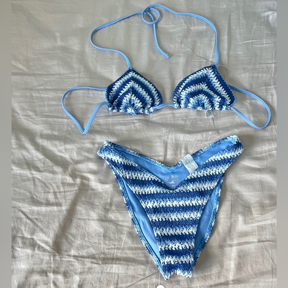 Hollister blue triangle XS bikini